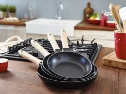 Staub Bratpfanne Aus Gusseisen Mit Holzgriff -Geschirr boutique en ligne 000010882