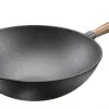 Skeppshult Wokpfanne Aus Gusseisen Mit Walnussgriff 32 Cm
