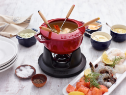 Staub Fondueset Aus Gusseisen In Kirschrot -Geschirr boutique en ligne 14202 rgb 300dp neu l