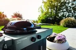Outdoorchef Gaskugelgrill Arosa 570 G EVO Grey Steel -Geschirr boutique en ligne 18 128 73MA AROSA 570 G EVO Grey Steel Blazing Cooking Zone Kit Plus Detail Cooking Zone Pool Landscape cutout