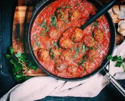 Skeppshult Servierpfanne Mit Edelstahlgriff -Geschirr boutique en ligne Skeppshult Servierpfanne Eisengriff Linsenbaellchen KochForm