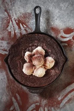 Staub Bratpfanne Mit Gusseisengriff In Schwarz -Geschirr boutique en ligne Staub Bratpfanne Gusseisengriff Brownie LD1