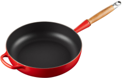 Le Creuset Sautépfanne Signature Aus Gusseisen Mit Holzgriff In Kirschrot